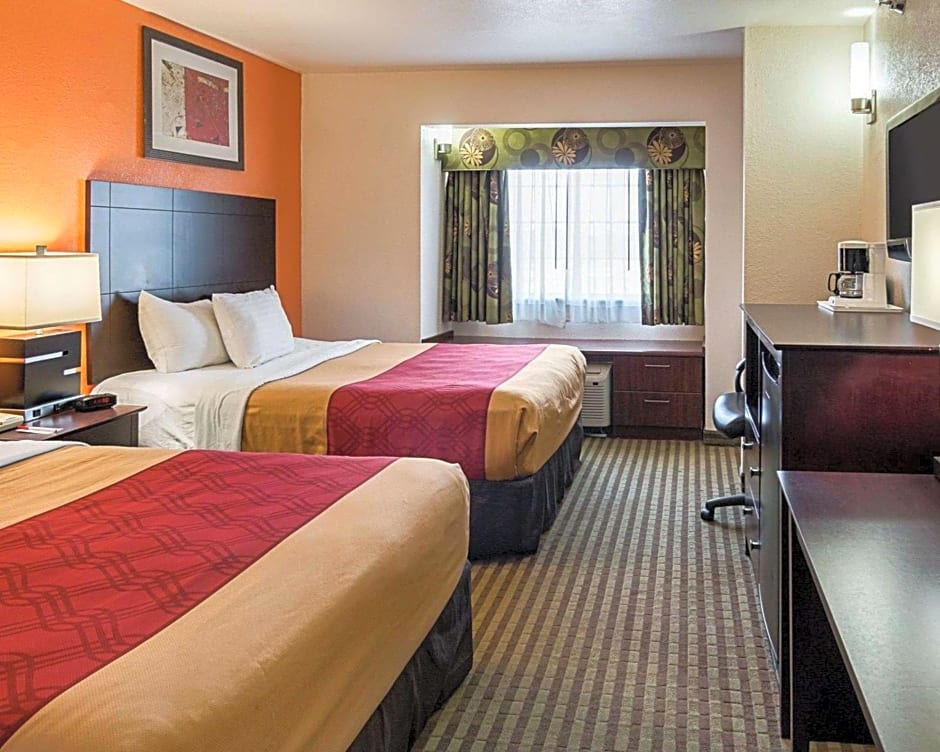 Econo Lodge Inn & Suites Natchitoches