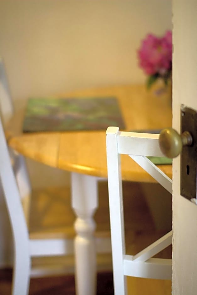 Historic White Blossom House