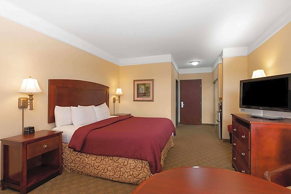La Quinta Inn & Suites by Wyndham Dodge City