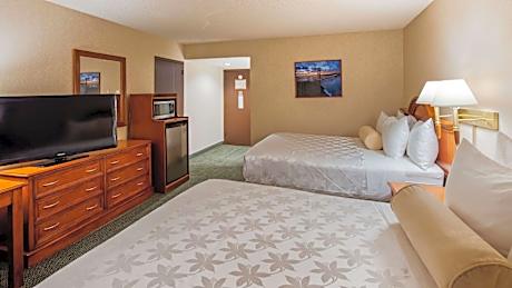 Queen Room with Two Queen Beds - Disability Access - Non Smoking