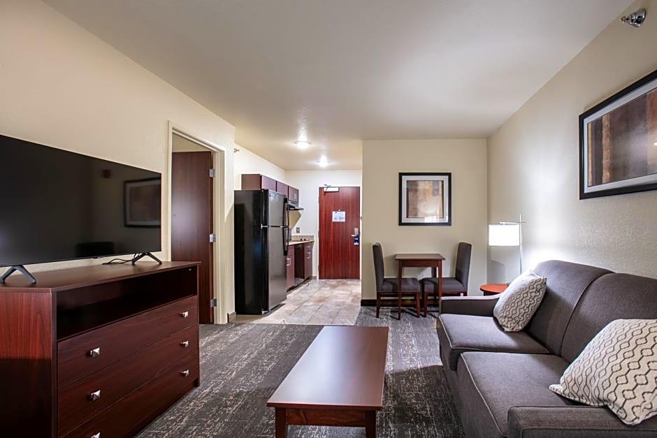 Cobblestone Inn & Suites - Pine Bluffs