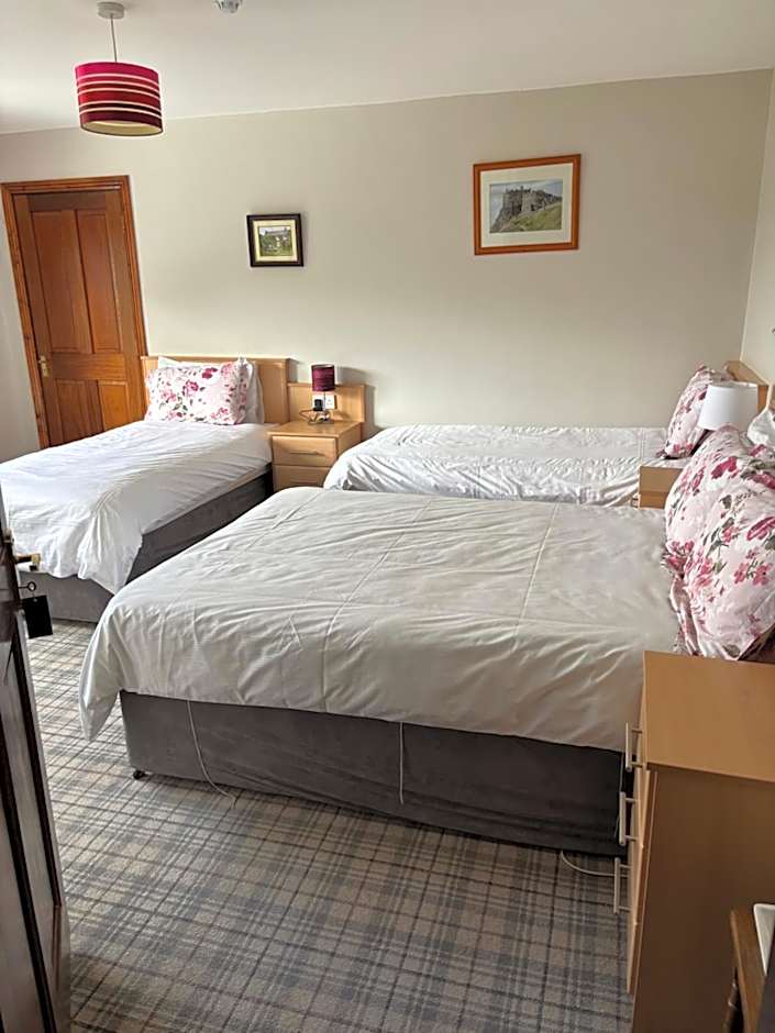 Photo 1 of 4 of Triple Room