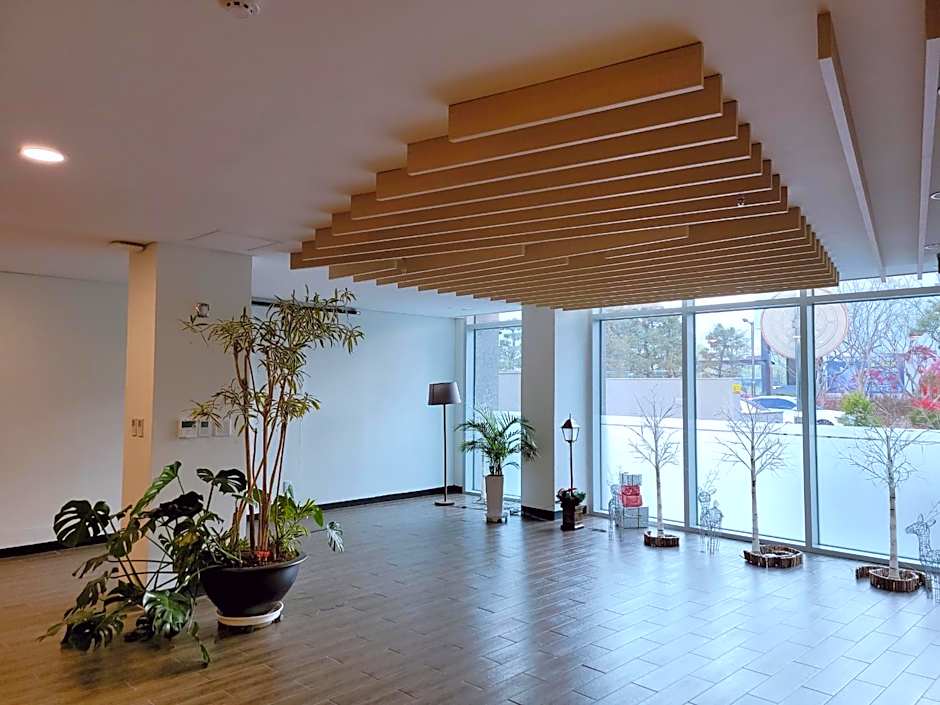 Chungchoho Best Hotel