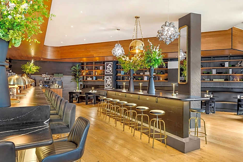 Cambria Hotel Boston Downtown-Seaport