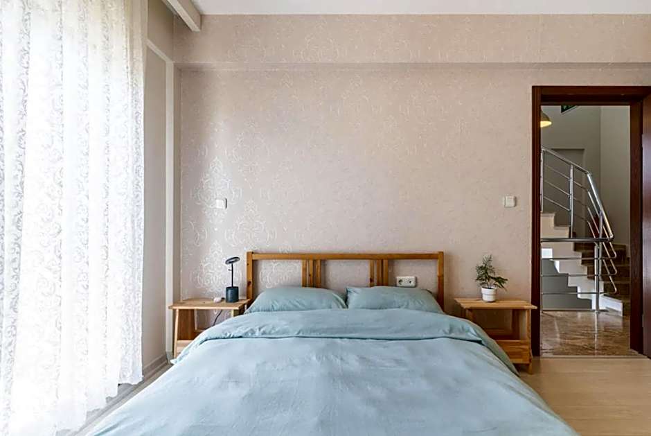 Comfortable villa with garden in “Urla İskele”