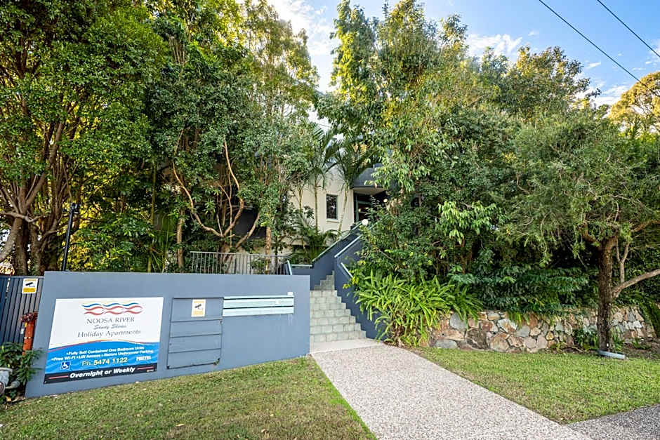 Noosa River Sandy Shores Hotel