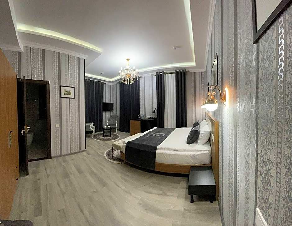 Garden Plaza Hotel