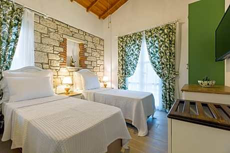 Triple Room with Balcony