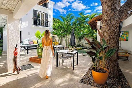 Sous le Badamier Quiet Boutique Hotel with Pool near Grand Baie