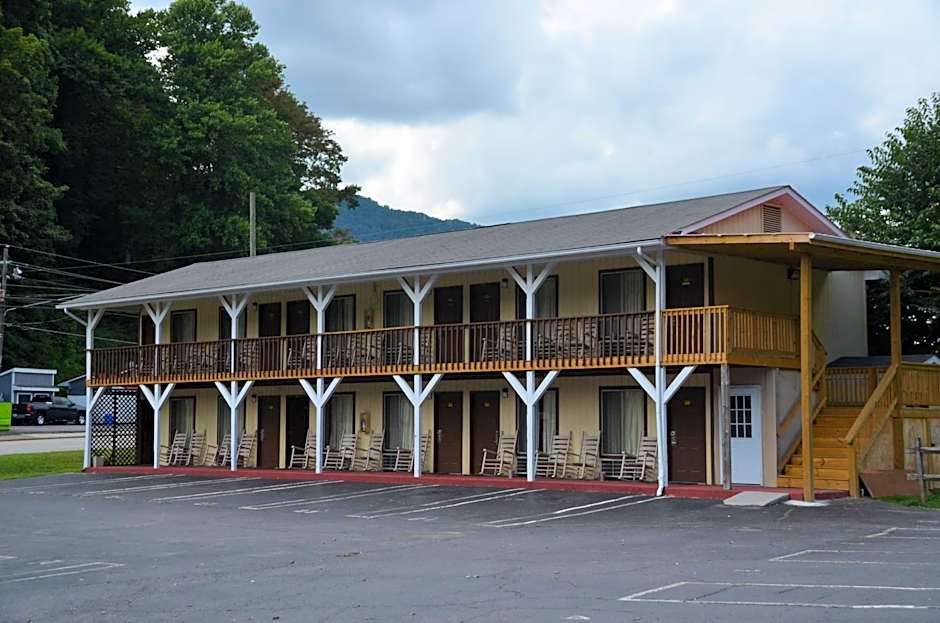 Travelowes Motel - Maggie Valley