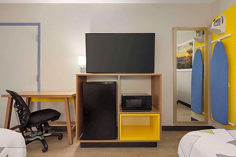 Days Inn by Wyndham Covington