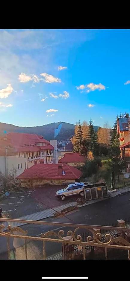 Casa Dunarea by Genco