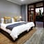 Addo Elephant Safari Lodge - Bellevue Forest Reserve