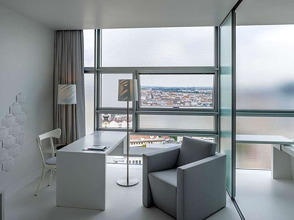 SO Vienna Hotel