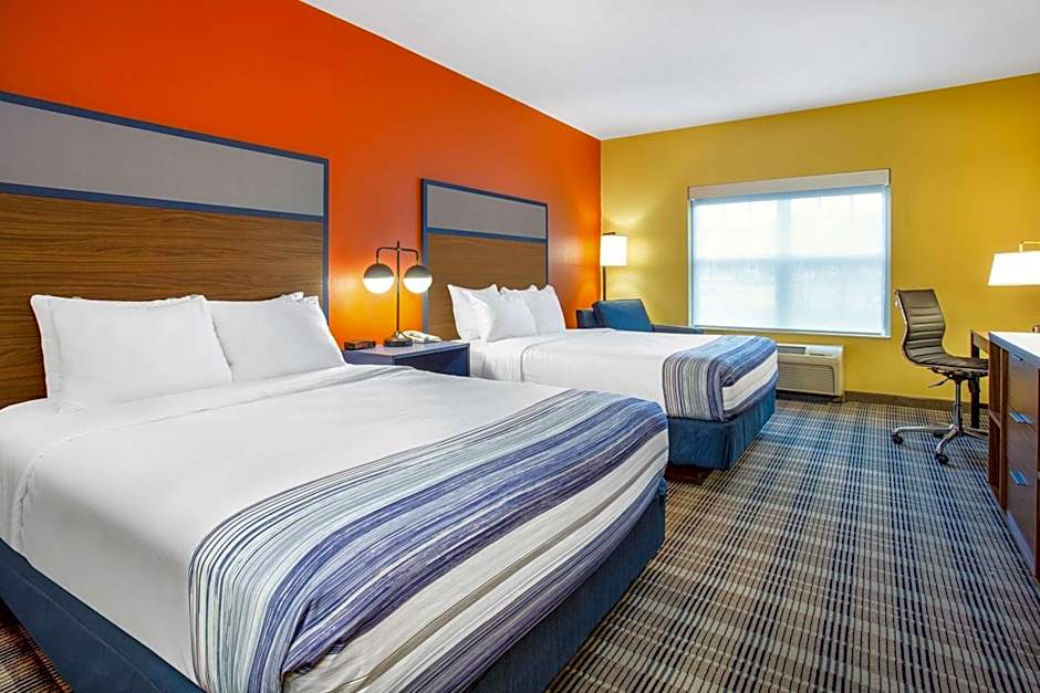 AmericInn by Wyndham Fulton Clinton