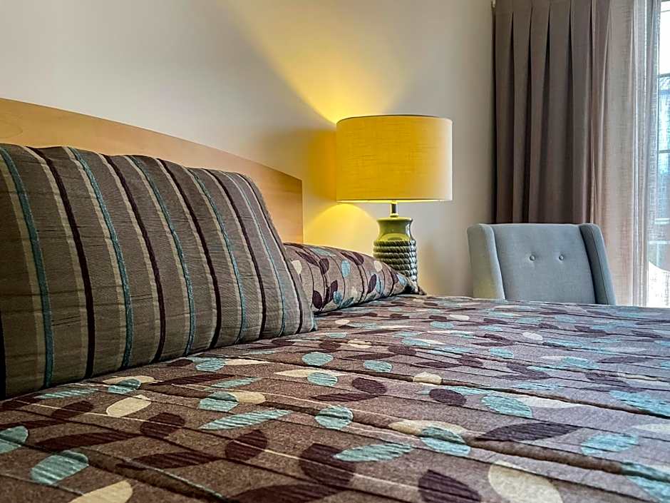 Greenlane Manor Motel