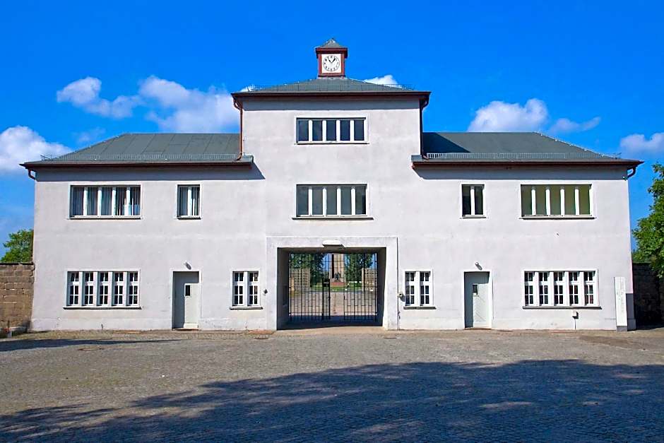 Hotel Monopol - Central Station