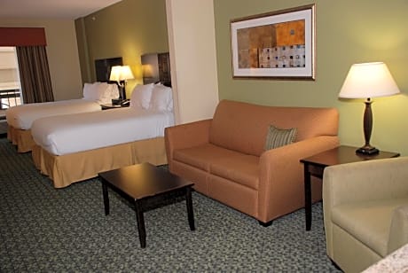 Suite with Two Queen Beds