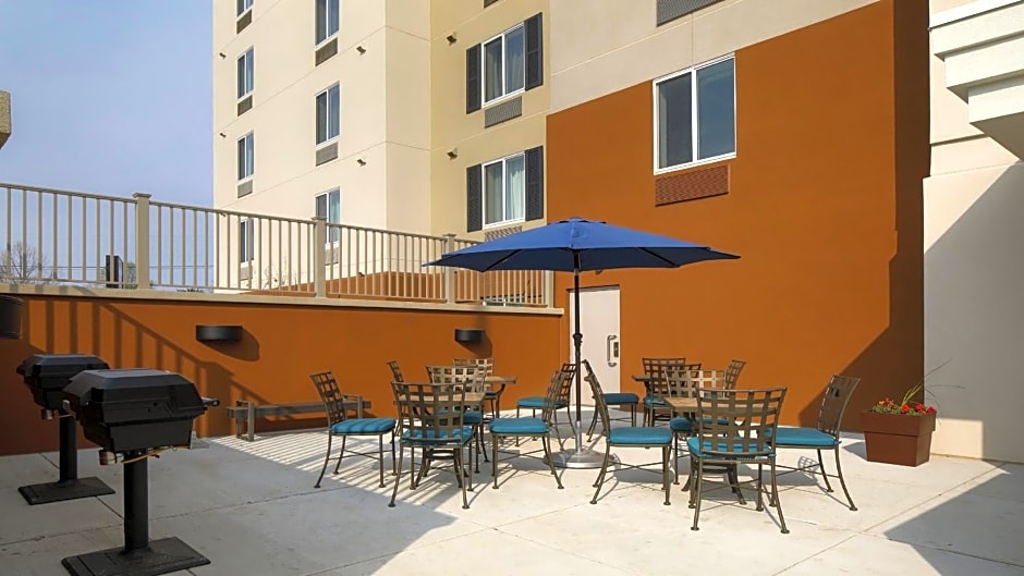 Candlewood Suites NEWARK SOUTH - UNIVERSITY AREA