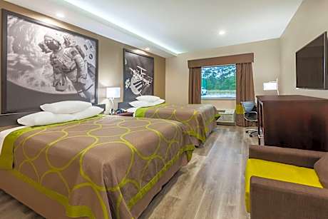 Queen Room with Two Queen Beds - Non-Smoking