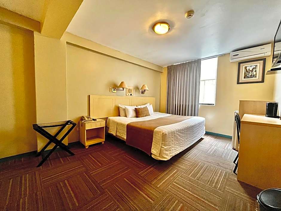 Embajadores Hotel