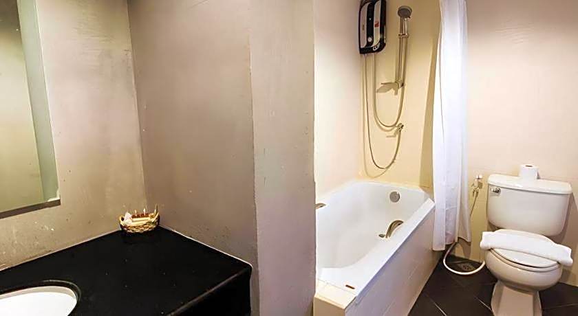 B2 Lampang City Boutique & Budget Hotel