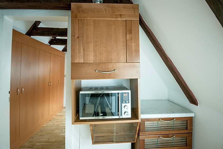 Charles Bridge Hostel & Apartments