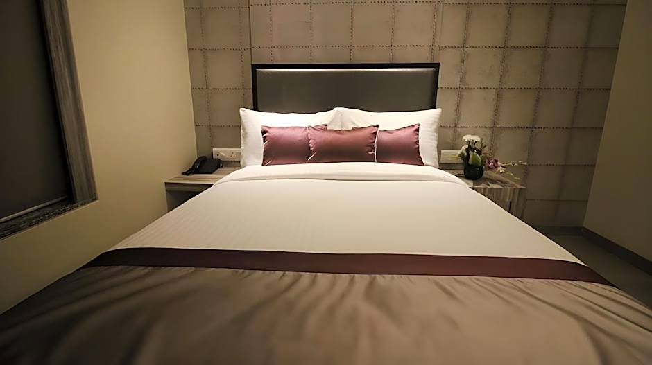 7 Apple Hotel, Vadodara