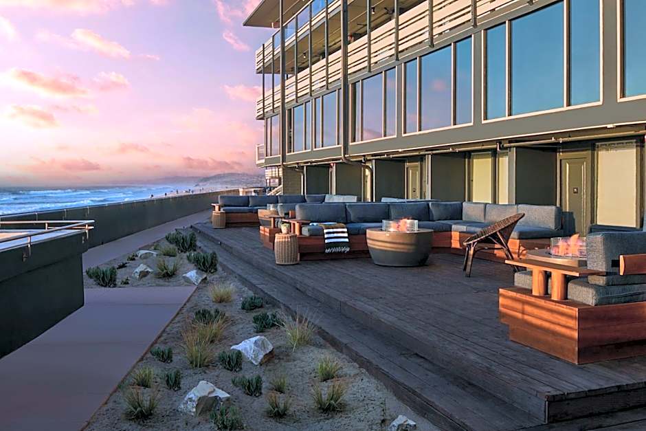 Monterey Beach Hotel, a Tribute Portfolio Hotel