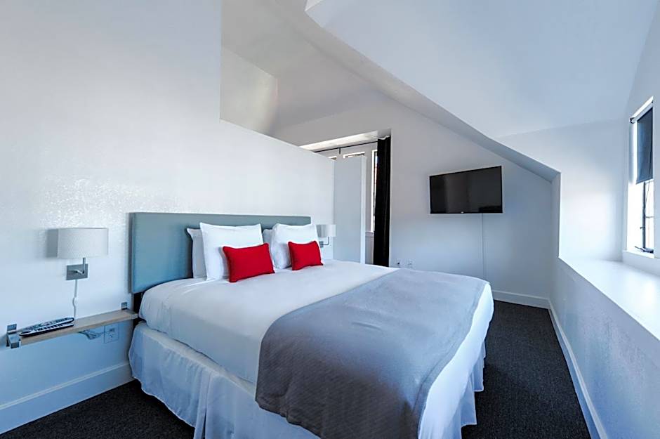 Foto 1 dari 4 — Deluxe 1 King Bed Suite
