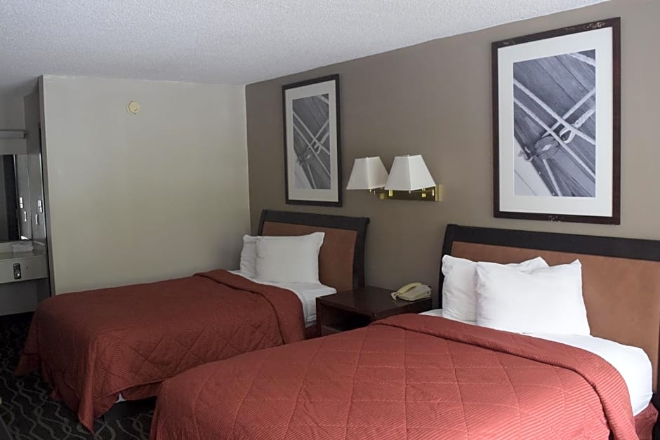 Landmark Inn