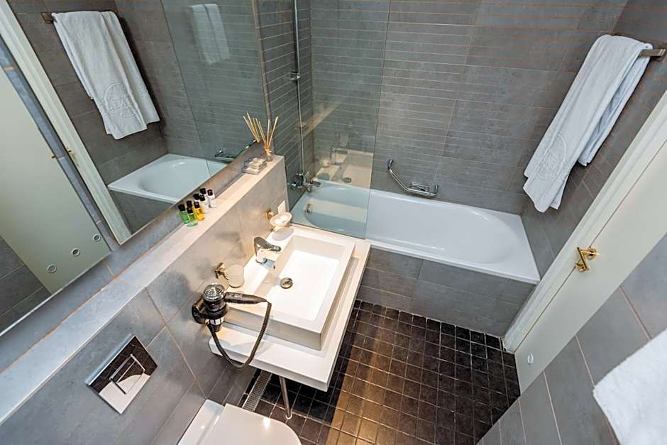 Golden Palace Batumi Hotel & Casino