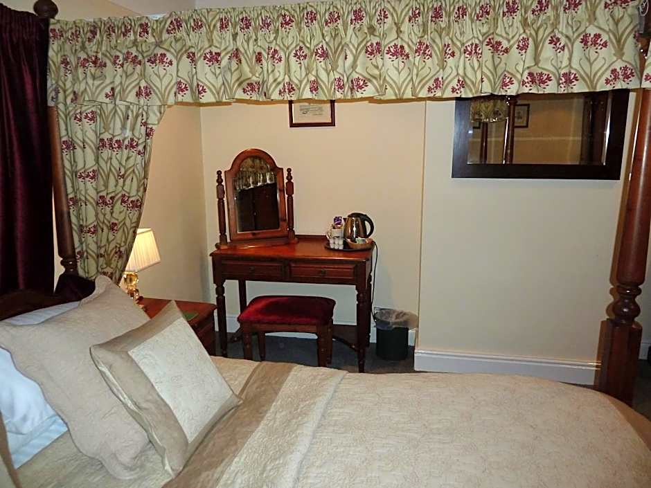 Blacksmiths Arms Inn