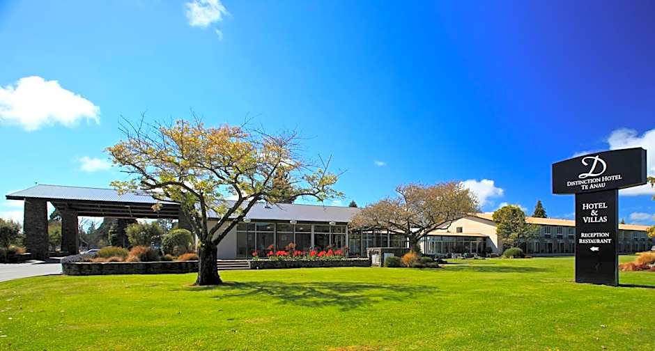 Distinction Te Anau Hotel & Villas