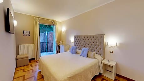 double with extra bed with views
