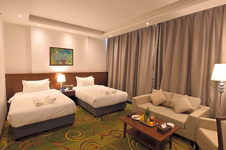 Zaha Al Munawara Hotel