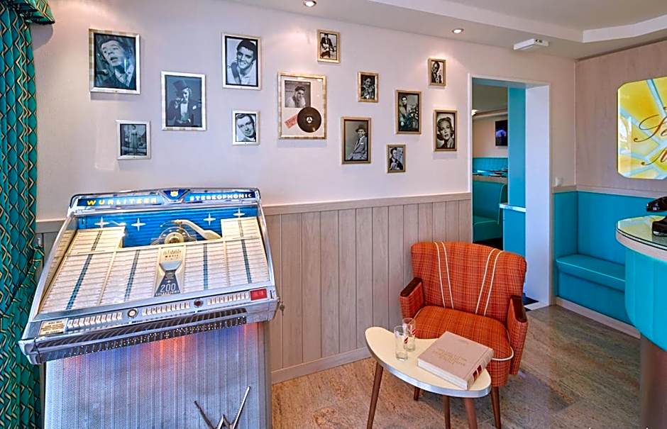 Bernstein Hotel "50`s Seaside Motel"