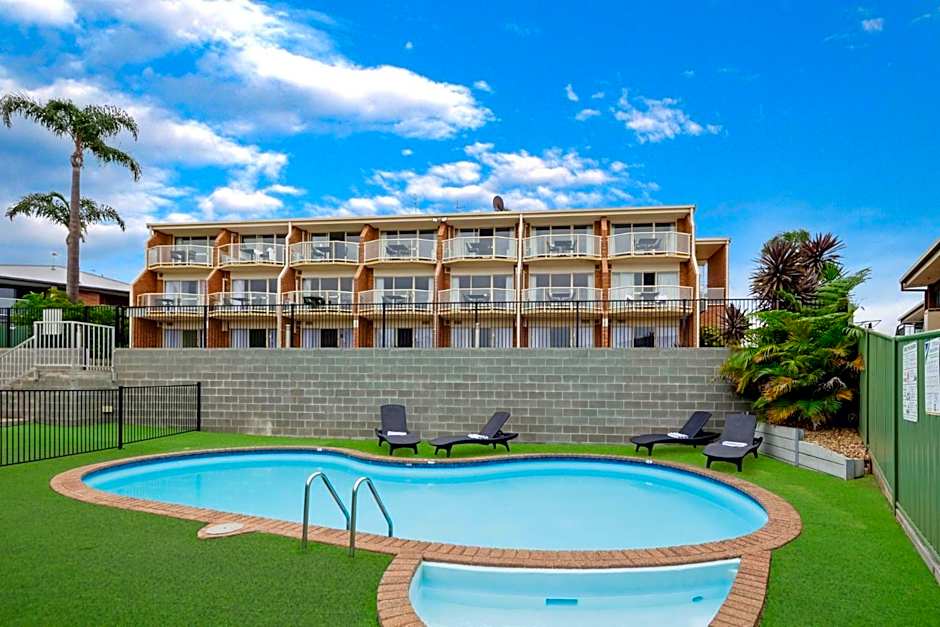 Sapphire Waters Motor Inn