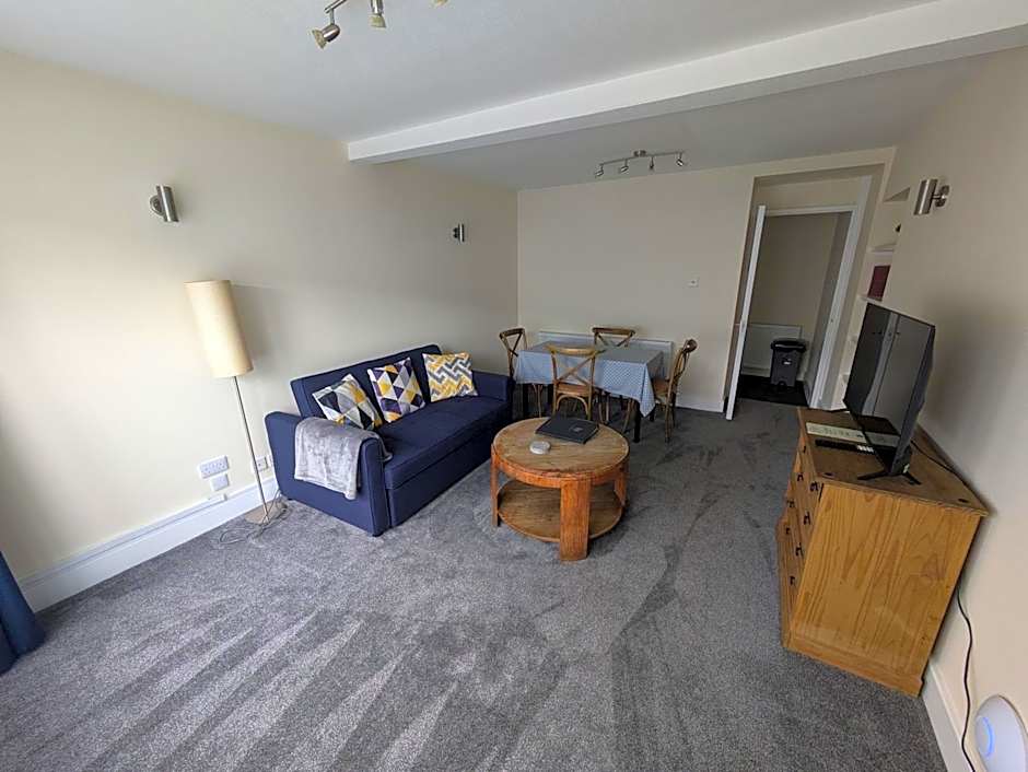 Buccleuch and Queensberry Arms Hotel