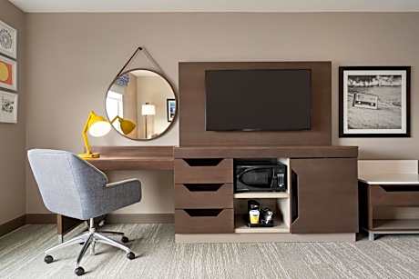 Queen Studio Suite with Two Queen Beds - Non-Smoking