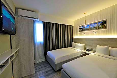 Triple Twin Room Non-Smoking