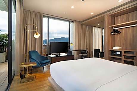 Apartment with One King Bed and Park View
