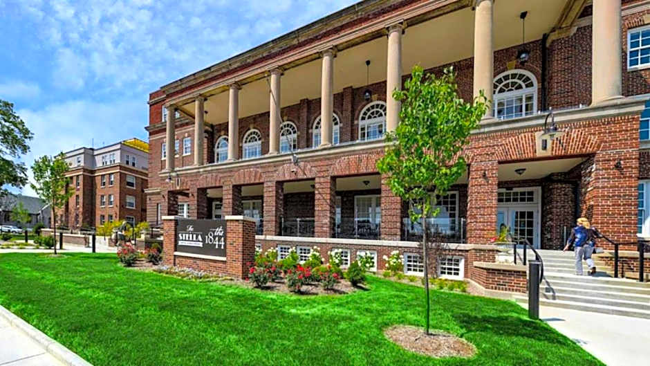 The Stella Hotel & Ballroom