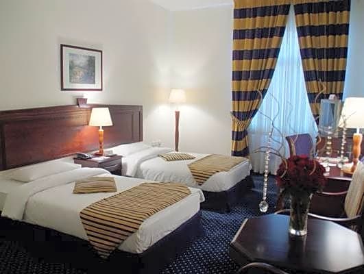 Al Fanar Palace Hotel and Suites
