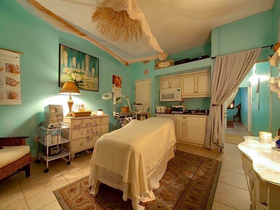 Tahitian Inn Boutique Hotel Tampa