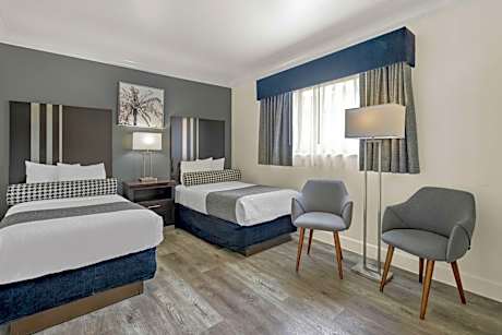 Deluxe Queen Room - Non-Smoking
