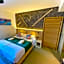 16 Lakes Hotel