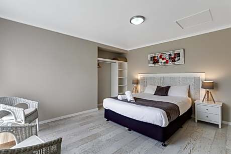 Deluxe Three-Bedroom Villa