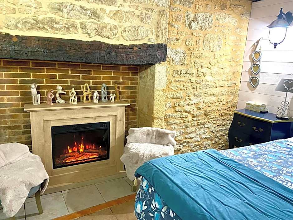 La Clef des Songes - Maison d'Hôtes au Calme, au Coeur de Sarlat, 2 minutes à pied de la Cité Médiévale - Climatisation - Petits Déjeuners fait Maison - Parking gratuit - Option Spa et Massages - Piscine de Saison à 400m