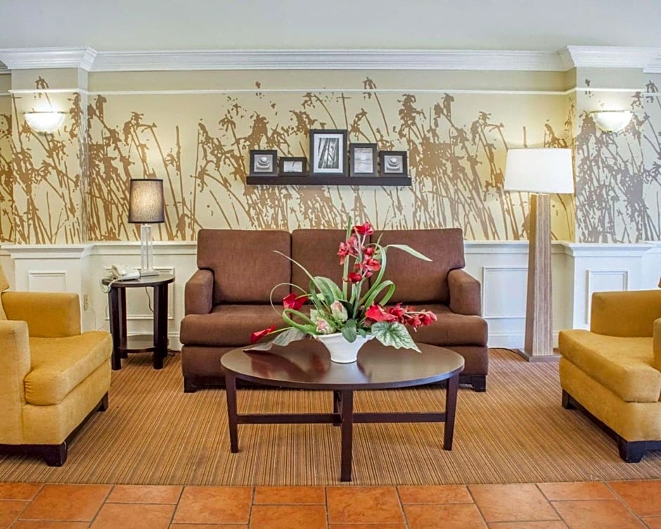 Wingate by Wyndham Dublin Near Claytor Lake State Park
